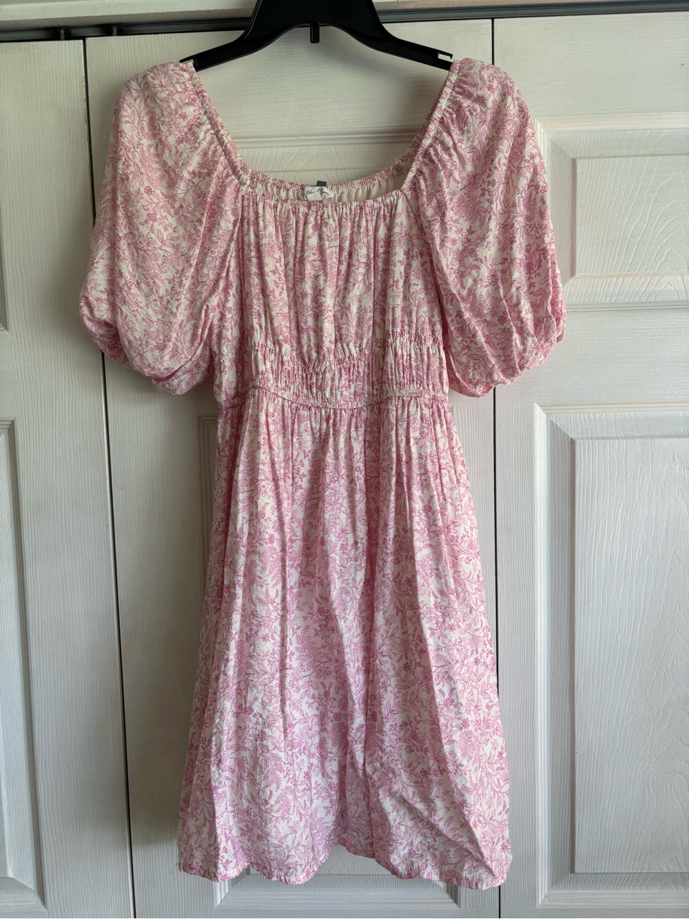Women’s Pink Floral Puff-Sleeve Dress